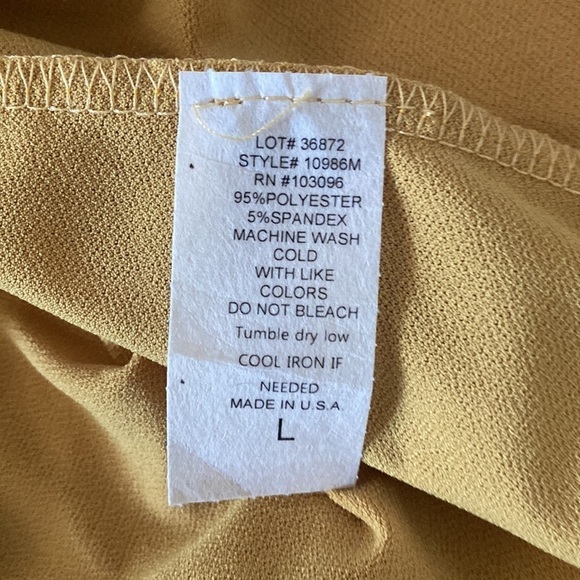 Lexington L Avenue Ruched Short Sleeve Top - Picture 5 of 5